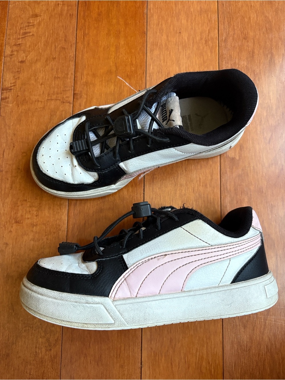 Girls Puma Sneakers